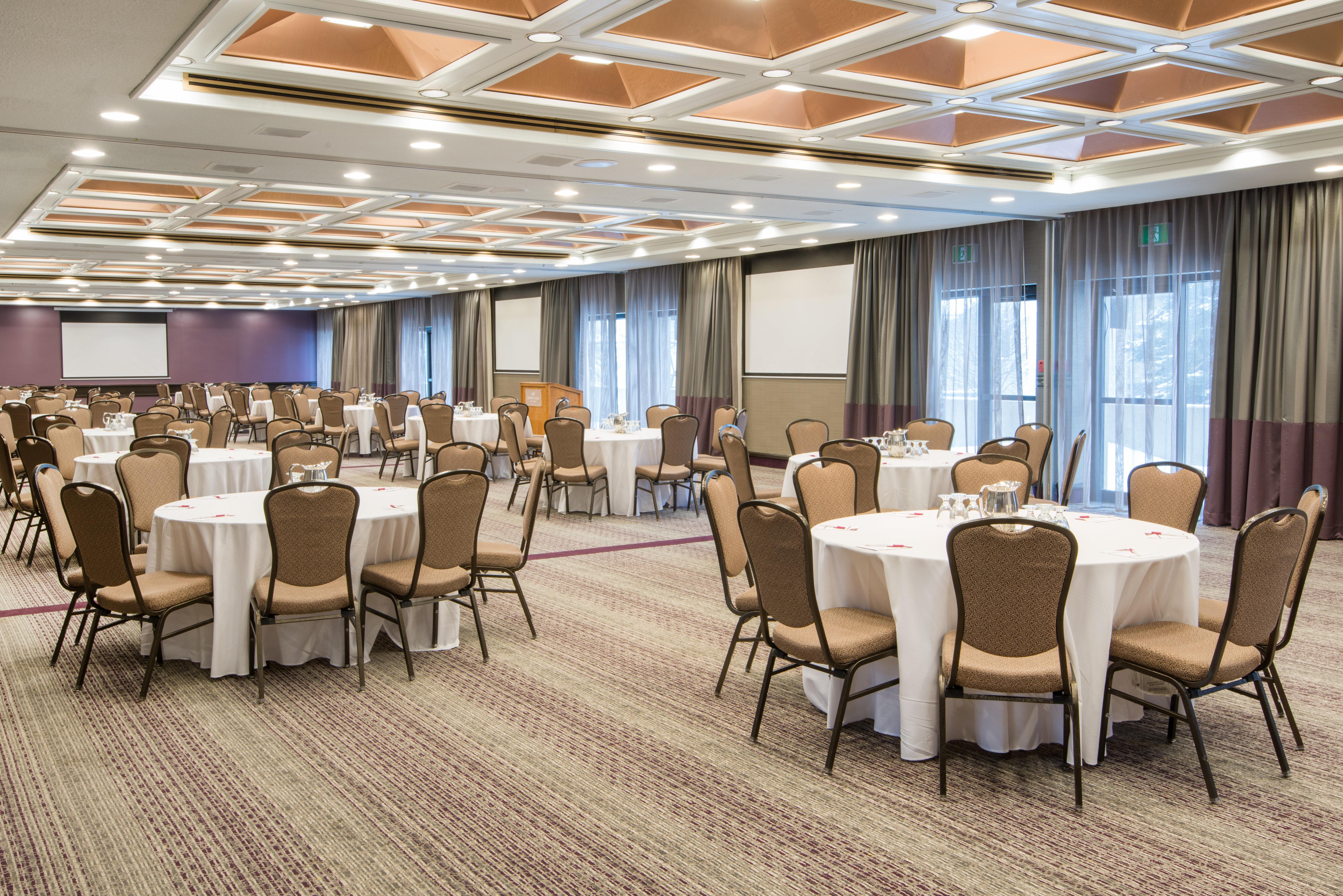 Crowne Plaza Kitchener-Waterloo By Ihg Hotel Exterior foto
